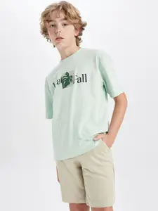 DeFacto Boys Mid-Rise Above Knee Solid Shorts
