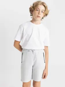DeFacto Boys Mid-Rise Regular Fit Shorts