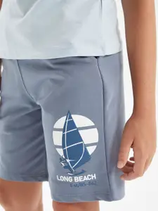 DeFacto Boys Mid-Rise Regular Fit Shorts