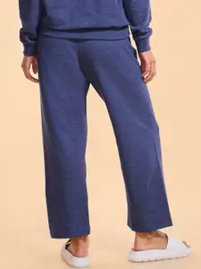 Enamor Essentials Mid Rise Relaxed Fit Ankle Length Fur Back Cozy Pant-E405