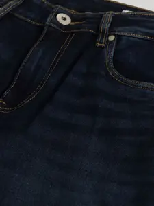 Snitch Men Narrow Skinny Fit Light Fade Stretchable Jeans