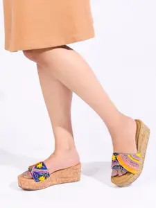 DIVASTRI Party Platform Sandals