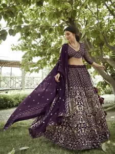 Warthy Ent Embroidered Thread Work Semi-Stitched Lehenga & Unstitched