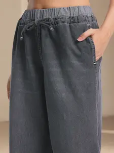 The Roadster Lifestyle Co Baggy Appeal Low-Rise Wide Leg Jeans