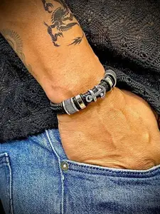 THE MEN THING Men Leather Wraparound Bracelet