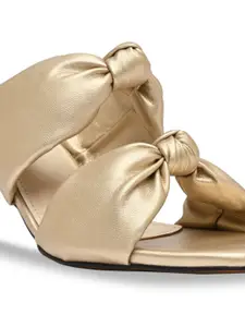 CAI Women Scrunchy Soft Heels