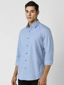 Van Heusen Sport Men Spread Collar Micro Ditsy Printed Cotton Slim Fit Casual Shirt