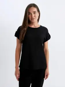 DeFacto Women Extended Sleeves Pockets T-shirt