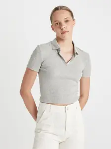 DeFacto Women V-Neck Pockets T-shirt