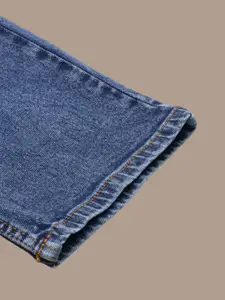 The Roadster Lifestyle Co Men Light Faded Jeans