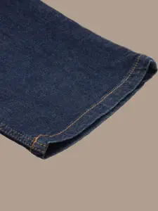 The Roadster Lifestyle Co Men Light Fade Straight Fit Jeans