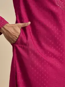 Anouk Geometric Embroidered Thread Work Straight Kurta