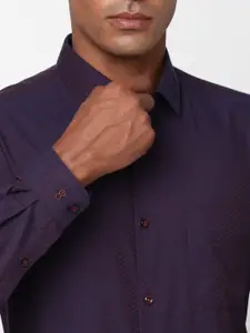 Peter England Men Spread Collar Solid Cotton Slim Fit Formal Shirt