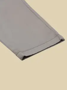 Mast & Harbour Men Relaxed Mid-Rise Trousers