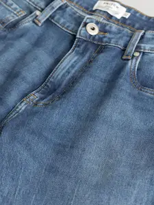 Snitch Men Smart Regular Fit Light Fade Stretchable Jeans