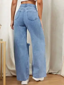 AAHWAN Women High-Rise Mildly Distressed Stretchable Jeans