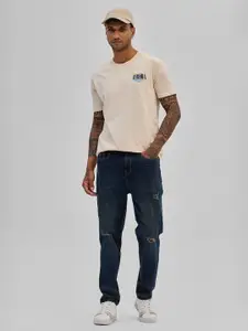 Snitch Men Smart Slim Fit Low Distress Light Fade Stretchable Jeans