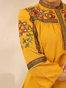 Lakshita Women Embroidered Cotton Kurtis