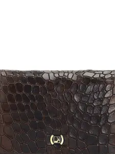 Da Milano Women Geometric Textured Leather Three Fold Wallet