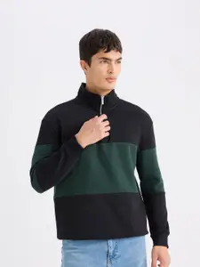 DeFacto Men Colourblocked Pullover