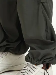 NEVER NEUD Men Loose Fit Oversized Baggy Parachute Trousers