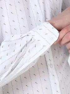 Peter England Men Spread Collar Micro Ditsy Printed Cotton Slim Fit Casual Shirt