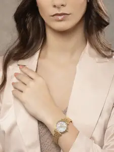 pierre cardin Women Dial & Stainless Steel Straps Analogue Watch CF.0812.SE.G