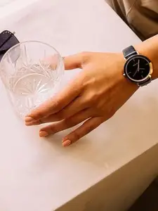 Nine West Women Dial & Leather Straps Analogue Watch NW-2346RGNV