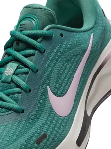 Nike Women Journey Run Road Running Shoes