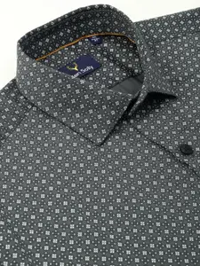 Allen Solly Men Spread Collar Micro Ditsy Printed Cotton Slim Fit Casual Shirt