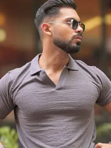 Maniac Men Solid V-Neck Cotton Slim Fit T-shirt