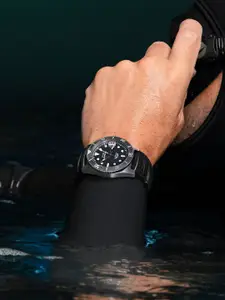 Timex Deep Water Men Titanium Dial Analogue Automatic Motion Powered Watch TW2W73800UJ