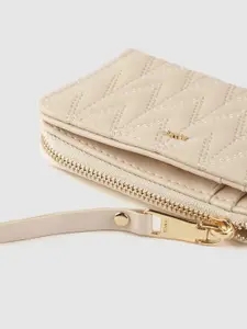 MANGO Women Quilted Card Holder