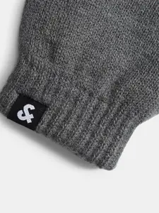 Jack & Jones Men Solid Winter Gloves