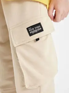 DeFacto Boys Solid Cotton Regular Trousers