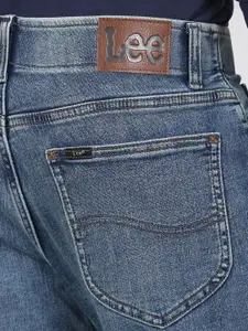 Lee Men Mike Relaxed Fit Light Fade Stretchable Jeans