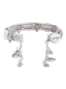 I Jewels Women Silver Plated Oxidised Cuff Bracelet