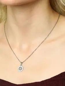 SOHI The Clover Silver-Plated Floral Pendant With Chain