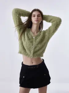 COVER STORY Women Crop Pullover