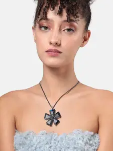 DressBerry Silver-Plated Artificial Stones Studded Gilded Garden Pendant with Chain