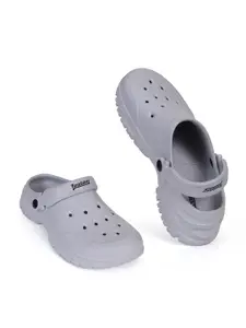 The Roadster Lifestyle Co Men Casual Clogs