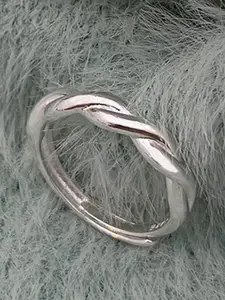 StyleCast Elegant Silver-Toned Textured Finger Ring