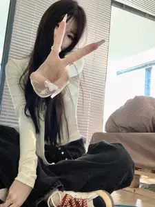 StyleCast Women Straight Fit High-Rise Low Distress Jeans