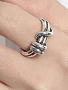 StyleCast Elegant Silver-Toned Textured Finger Ring