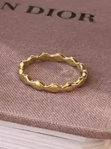 StyleCast Elegant Intricate Textured Circular Shaped Finger Ring