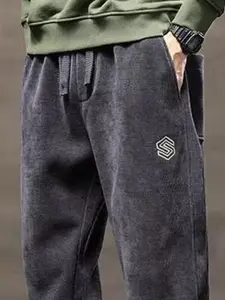 StyleCast Men Regular Fit Mid-Rise Joggers