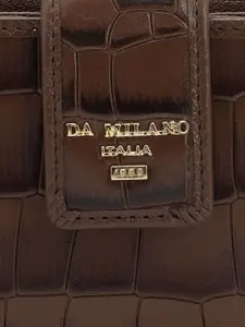 Da Milano Women Textured Zip Detail Leather Zip Around Wallet