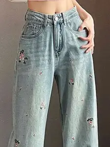 StyleCast x Revolte Women Relaxed Fit Light Fade Applique Stretchable Jeans