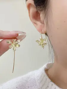 VAGHBHATT Gold-Plated Floral Shaped Drop Earrings