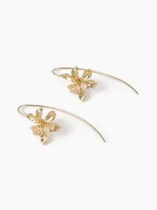 VAGHBHATT Gold-Plated Floral Shaped Drop Earrings